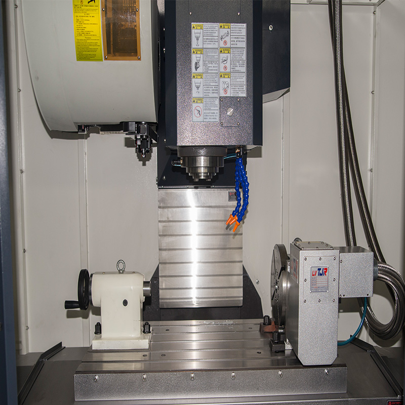 四軸加工中心介紹及應(yīng)用